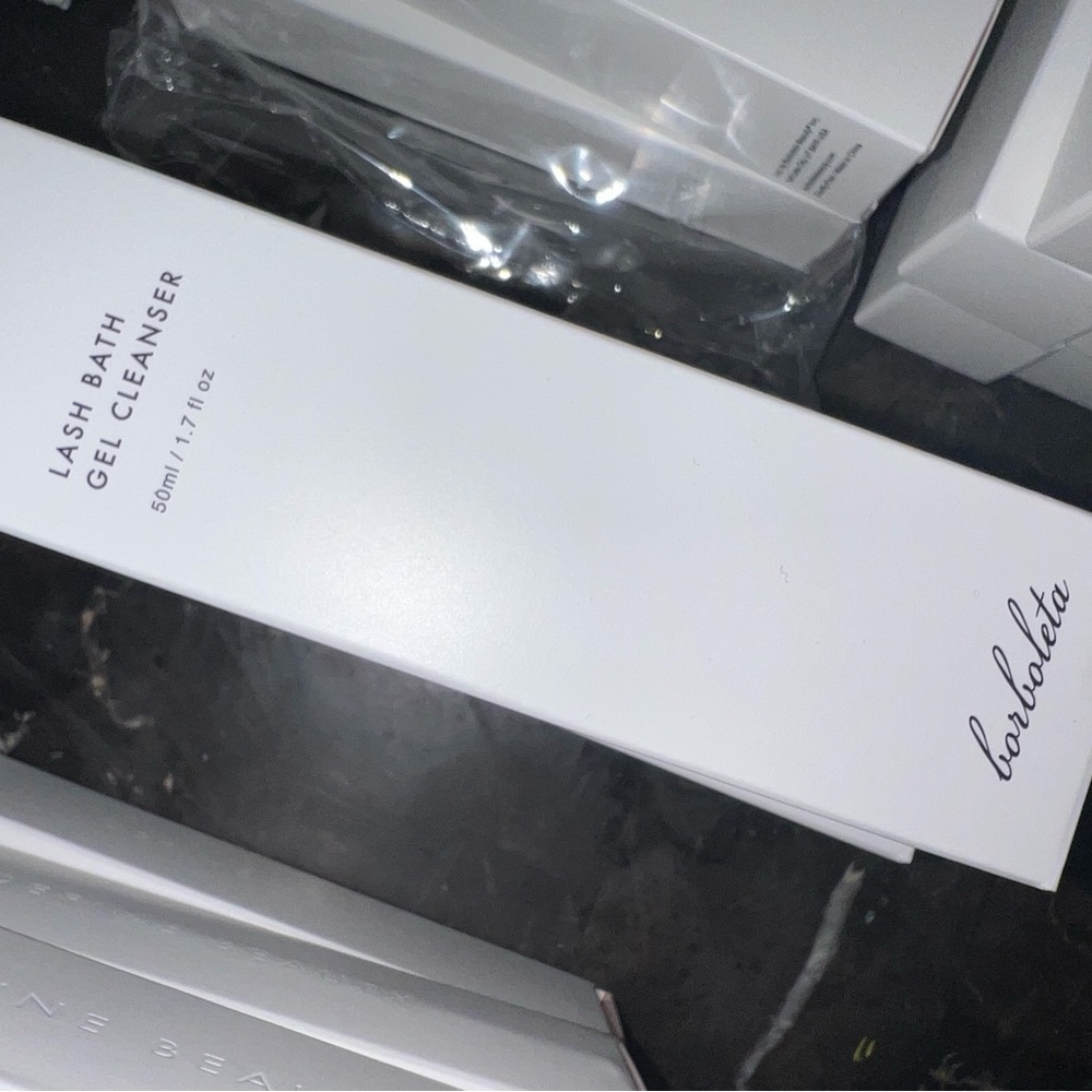 eyelash gel cleanser